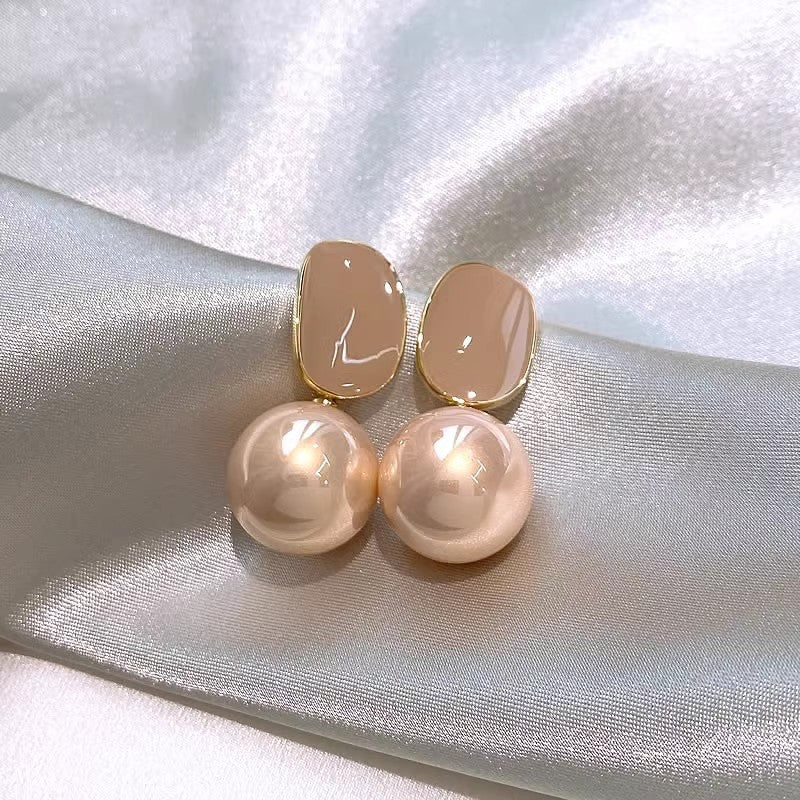 Nude Pink Pearl Drop Earrings Gold ⭐4.3